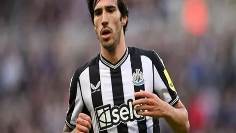 激情对决，英超风云再起——EPL第25轮战果大盘点！